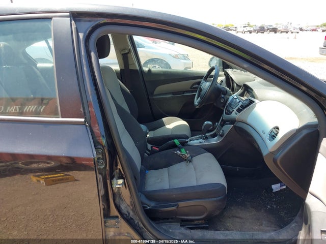 1G1PA5SH4F7166574 Chevrolet Cruze Ls Auto