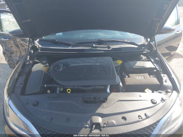 1C3CCCEG0FN553629 Chrysler 200 C