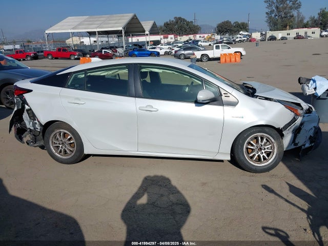JTDKAMFU9N3154977 Toyota Prius Le
