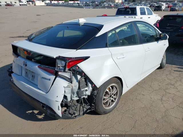 JTDKAMFU9N3154977 Toyota Prius Le