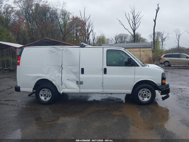 1GTZ7GFP9R1224486 GMC Savana Cargo Rwd 3500 Regular Wheelbase Work Van