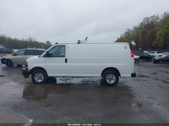 1GTZ7GFP9R1224486 GMC Savana Cargo Rwd 3500 Regular Wheelbase Work Van
