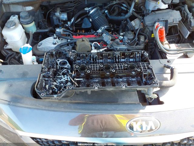 KNDMB5C12J6372631 KIA SEDONA LX