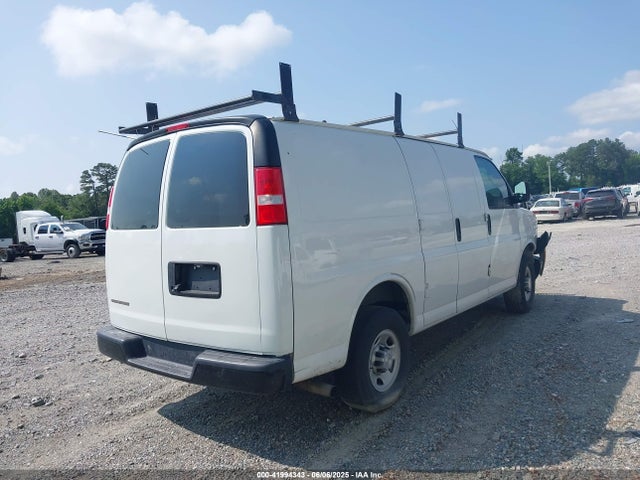 1GCWGAF71M1154667 Chevrolet Express Cargo Rwd 2500 Regular Wheelbase Wt