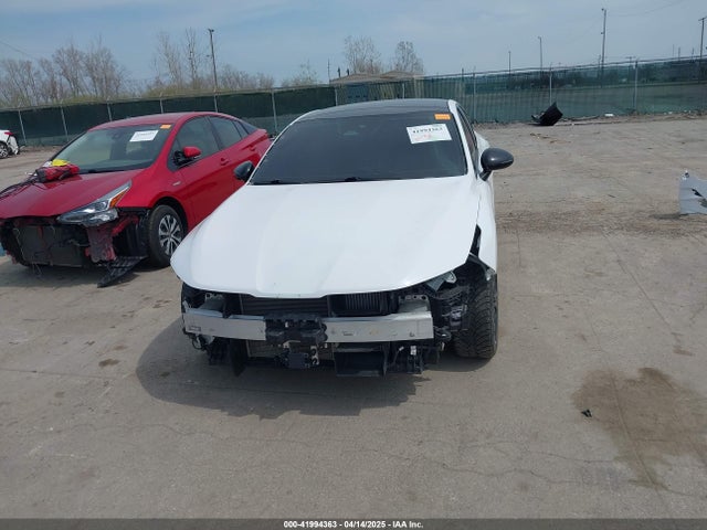 5XXG64J21NG098563 KIA K5 Gt-line