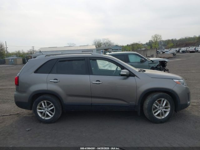 5XYKTCA69FG584986 KIA SORENTO LX