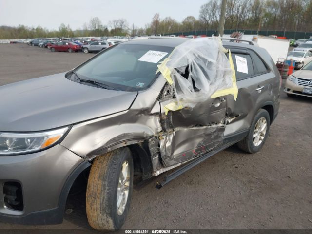 5XYKTCA69FG584986 KIA SORENTO LX