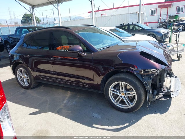 Porsche Macan T 2024 WP1AA2A55RLB10527 Image 14