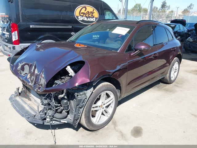 Porsche Macan T 2024 WP1AA2A55RLB10527 Image 2