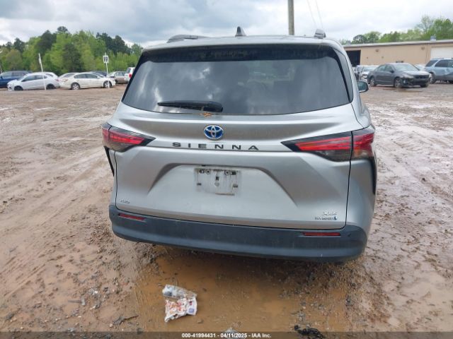 5TDYSKFC0NS049827 Toyota SIENNA XLE