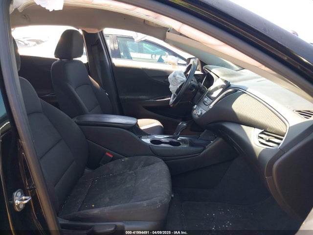 1G1ZE5STXHF263594 Chevrolet MALIBU 1LT