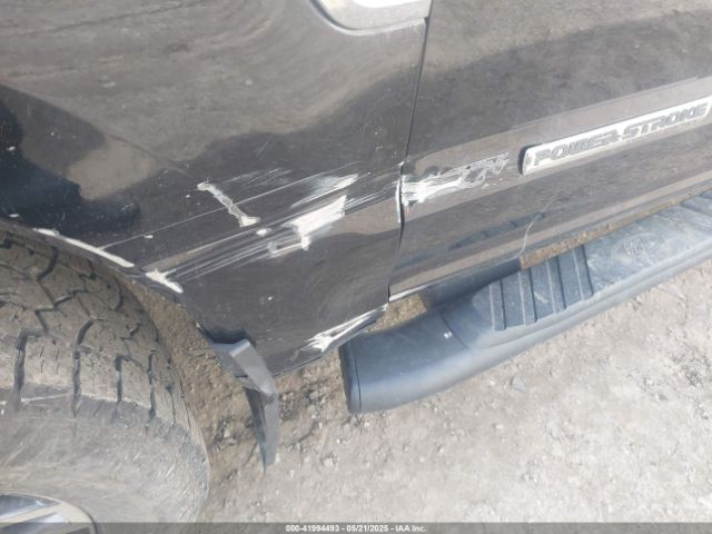 1FT7W3BT0JEB33268 Ford F-350 Lariat