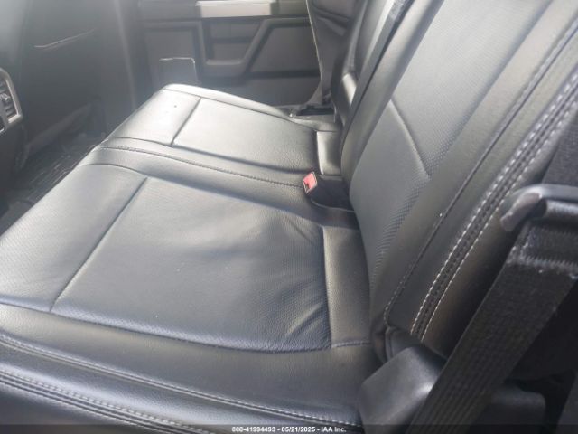 1FT7W3BT0JEB33268 Ford F-350 Lariat