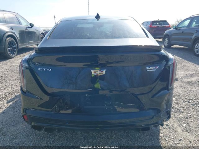 1G6D75RP7N0410850 Cadillac lf4