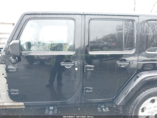 1C4HJWEG1EL107461 Jeep Wrangler Unlimited Sahara