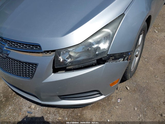 1G1PC5SB0E7449249 Chevrolet Cruze 1lt Auto