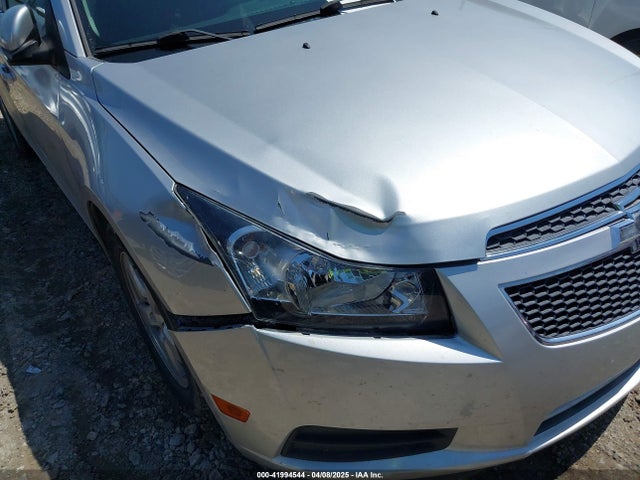 1G1PC5SB0E7449249 Chevrolet Cruze 1lt Auto