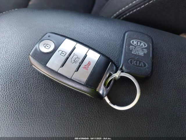 KNDJP3A56K7911035 KIA SOUL +