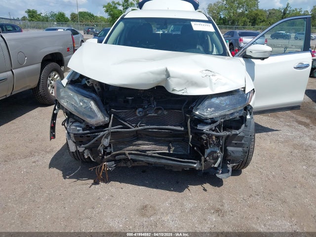 5N1AT2MV3FC766613 Nissan Rogue Sl