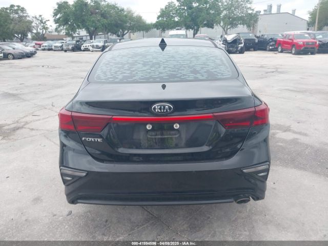 3KPF24AD1KE013301 KIA Forte Lxs