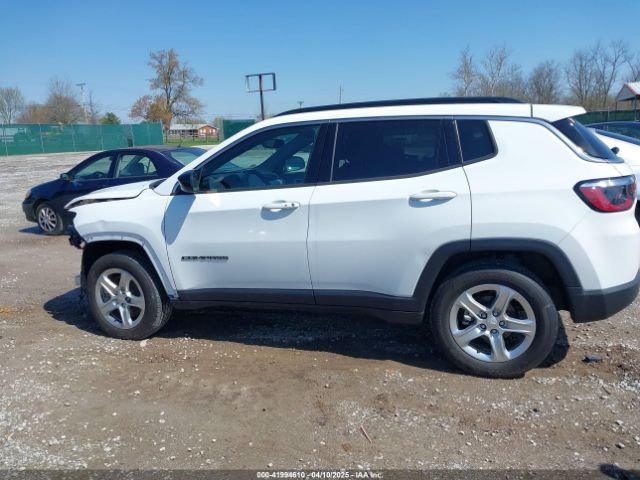 3C4NJDBN9PT561829 Jeep Compass Latitude 4x4