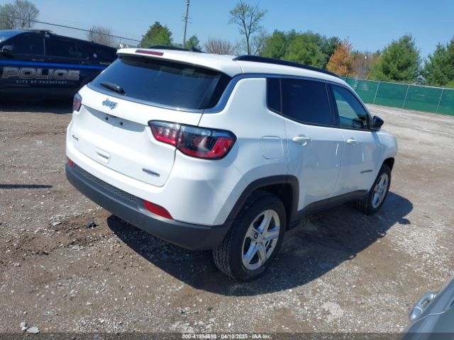 3C4NJDBN9PT561829 Jeep Compass Latitude 4x4