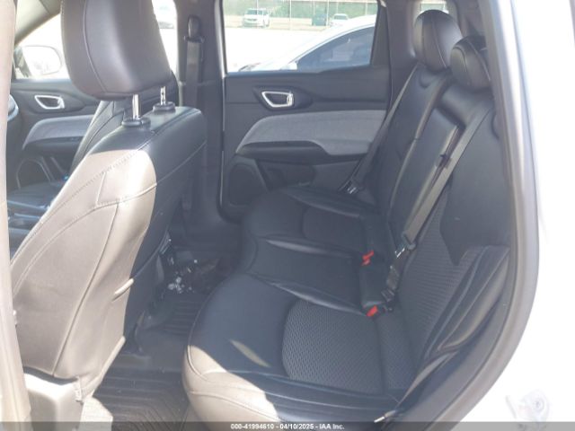 3C4NJDBN9PT561829 Jeep Compass Latitude 4x4