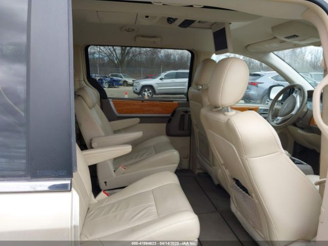 2010 CHRYSLER TOWN & COUNTRY 2A4RR6DX2AR178730 Photo 7