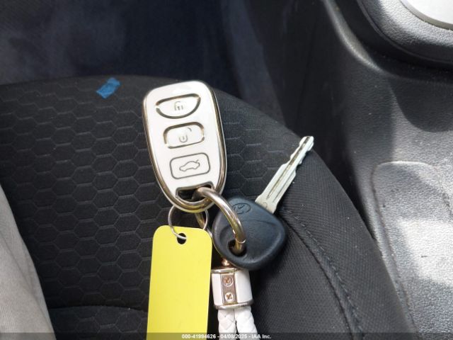 5NPD84LF0KH475722 Hyundai ELANTRA SEL