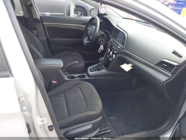 5NPD84LF0KH475722 Hyundai ELANTRA SEL