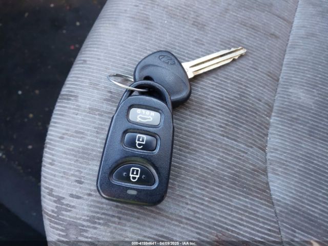 5NPD84LF7JH327209 Hyundai ELANTRA SEL