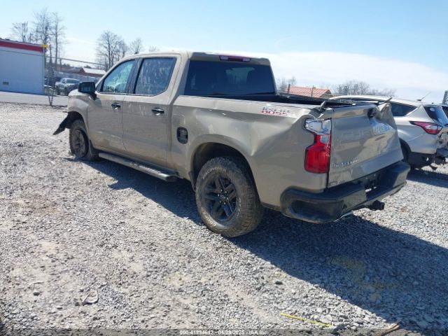 3GCUDFED1NG689442 Chevrolet Silverado 1500 4wd  Short Bed Lt Trail Boss