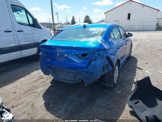 KMHD74LF4HU128066 Hyundai ELANTRA SE