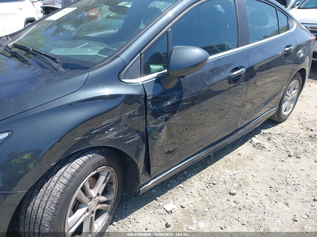 1G1BE5SM0J7143782 Chevrolet Cruze Lt Auto