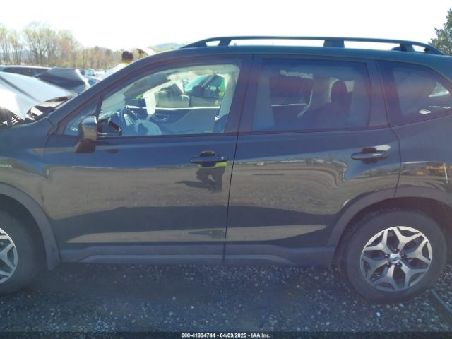 JF2SKADC3RH425807 Subaru Forester Premium