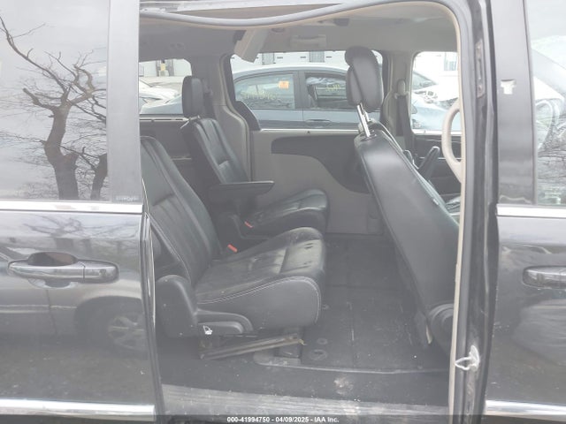 2C4RC1BG6ER225664 Chrysler Town & Country Touring
