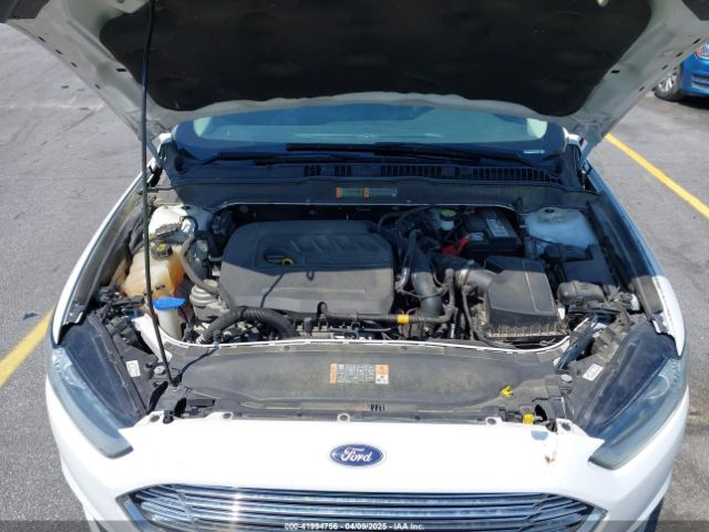 3FA6P0HD0FR307552 Ford FUSION SE