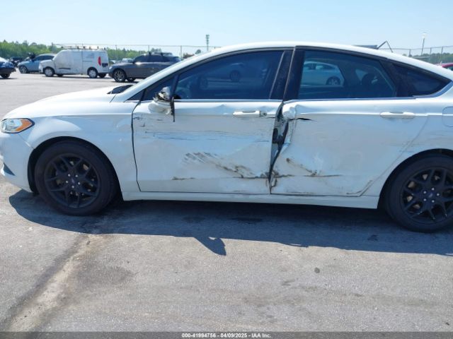 3FA6P0HD0FR307552 Ford FUSION SE