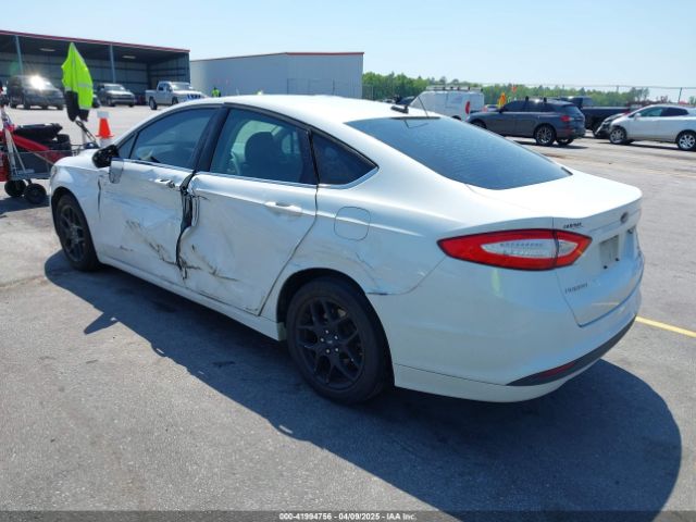 3FA6P0HD0FR307552 Ford FUSION SE