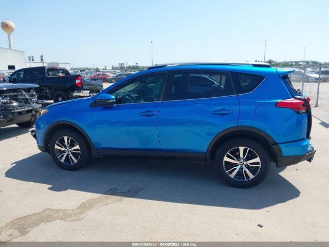 JTMWFREV2JJ168557 Toyota Rav4 Xle