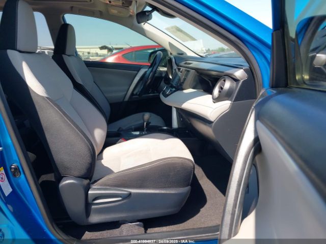 JTMWFREV2JJ168557 Toyota Rav4 Xle