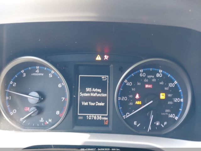 JTMWFREV2JJ168557 Toyota Rav4 Xle