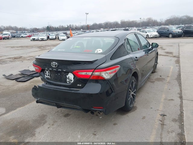4T1B11HK3JU623233 Toyota CAMRY SE