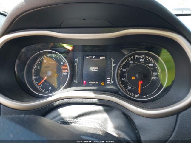 1C4PJLCB0HW661255 Jeep Cherokee Latitude Fwd