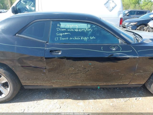 2C3CDZAG5KH561606 Dodge Challenger Sxt