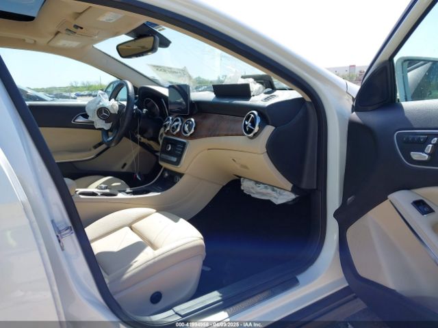 WDCTG4EB4KJ601901 Mercedes-Benz GLA 250