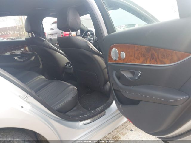 WDDZF4KB0HA091682 Mercedes-Benz E 300 4matic