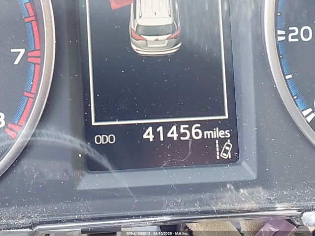 JTMBFREV3HJ145278 Toyota RAV4 LE