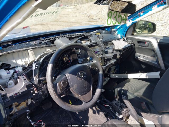 JTMBFREV3HJ145278 Toyota RAV4 LE