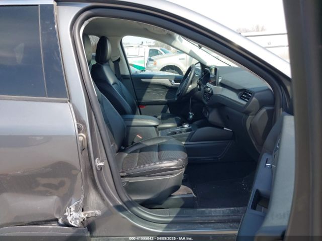 1FMCU0H65NUA38734 Ford ESCAPE SEL